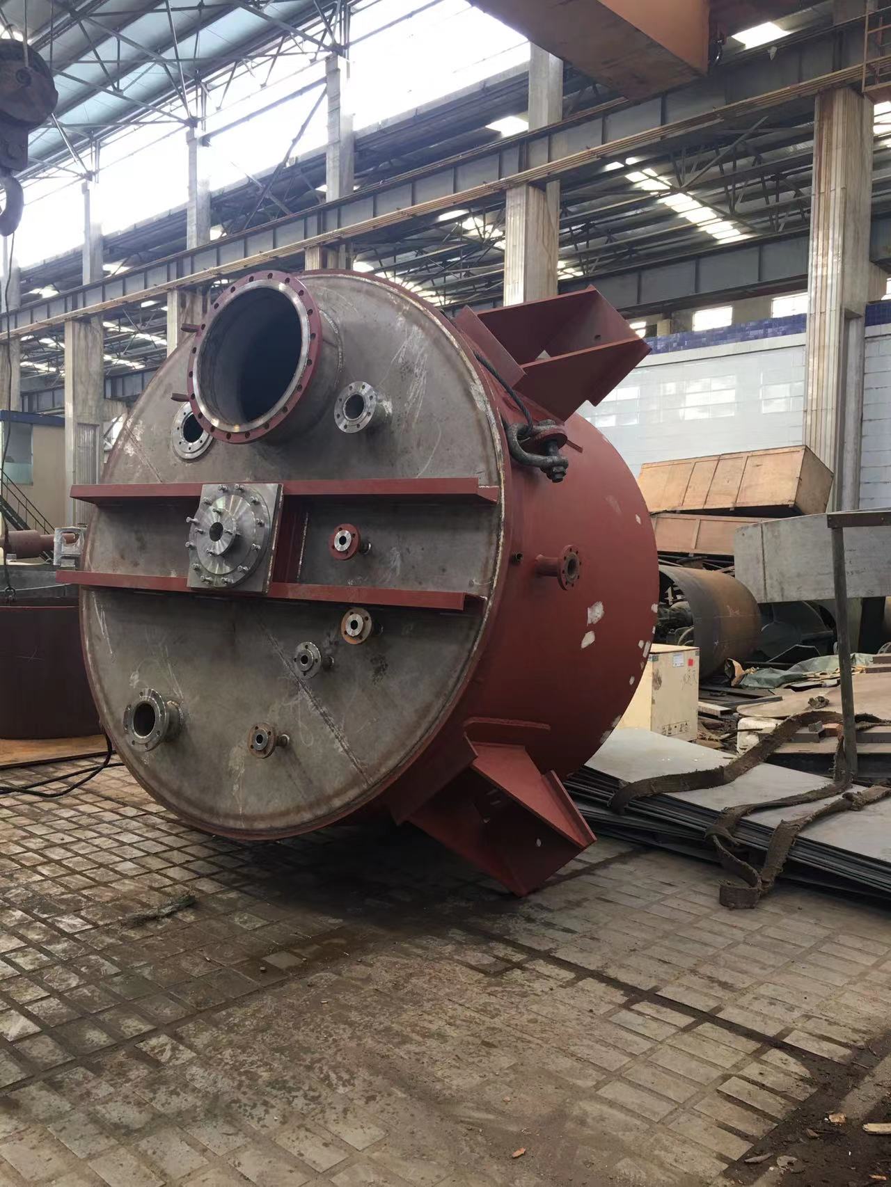 寶冶鈦鎳制造的23臺(tái)鈦鋼復(fù)合反應(yīng)...